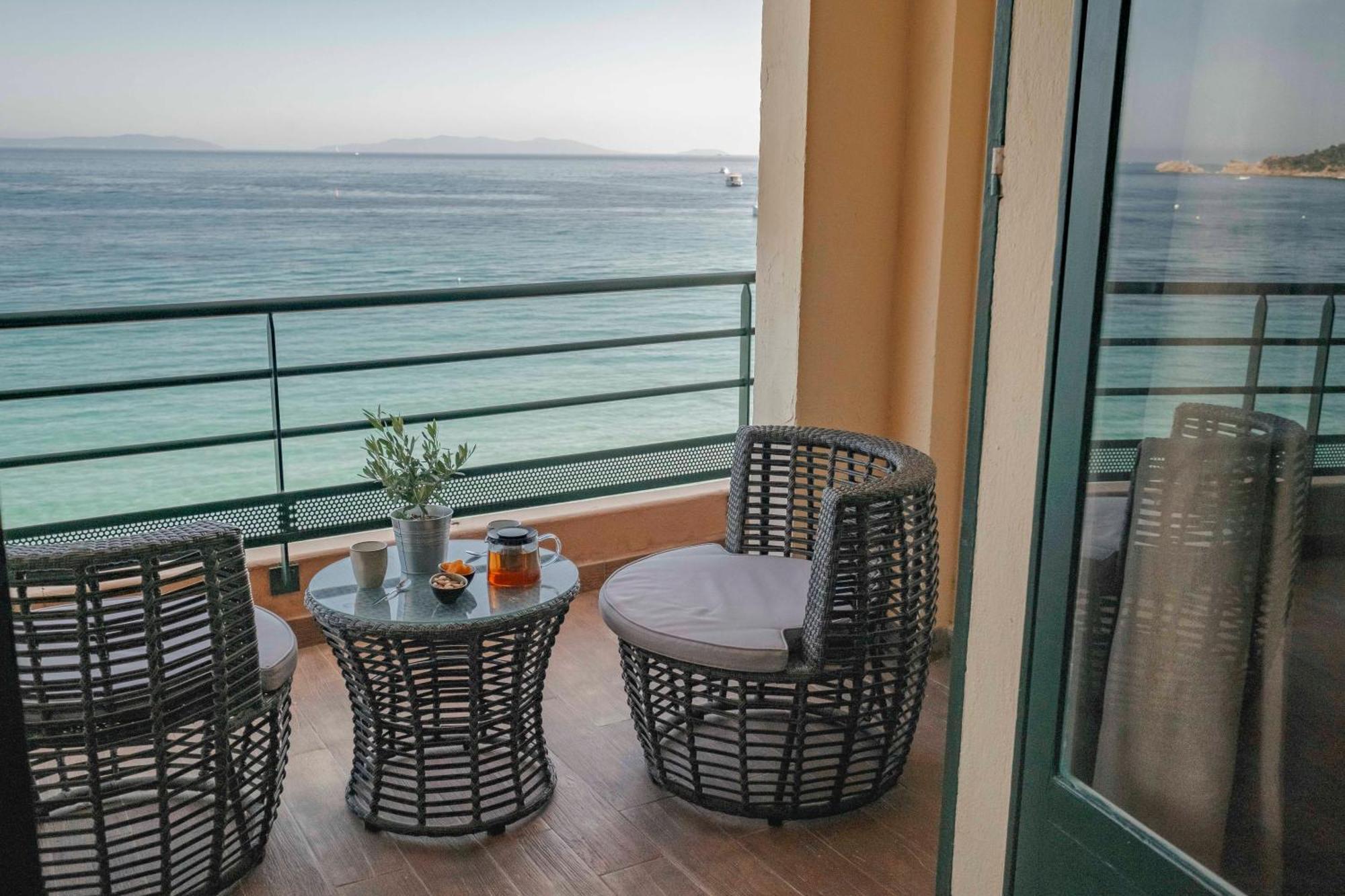 Surplage Hotel Cavaliere Ле-Лаванду Экстерьер фото
