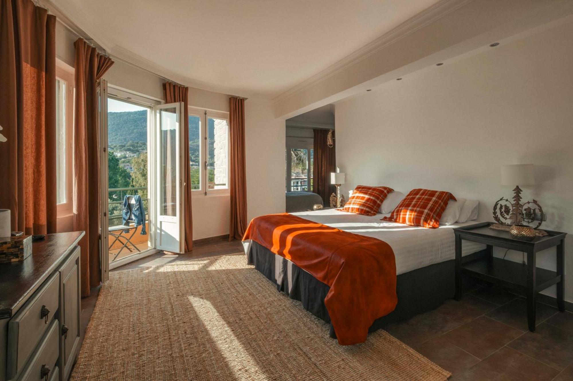 Surplage Hotel Cavaliere Ле-Лаванду Экстерьер фото