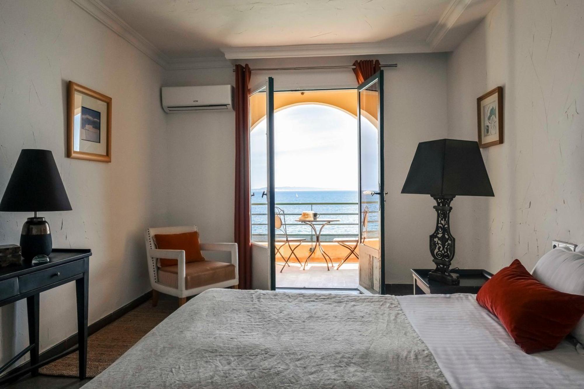 Surplage Hotel Cavaliere Ле-Лаванду Экстерьер фото
